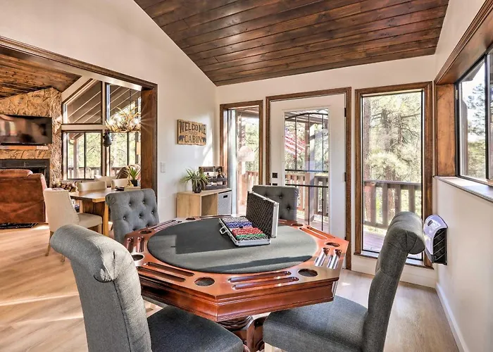 Holiday home Wraparound Deck & Poker Room: In Munds Park