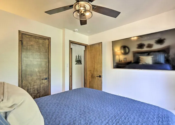 Wraparound Deck & Poker Room: In