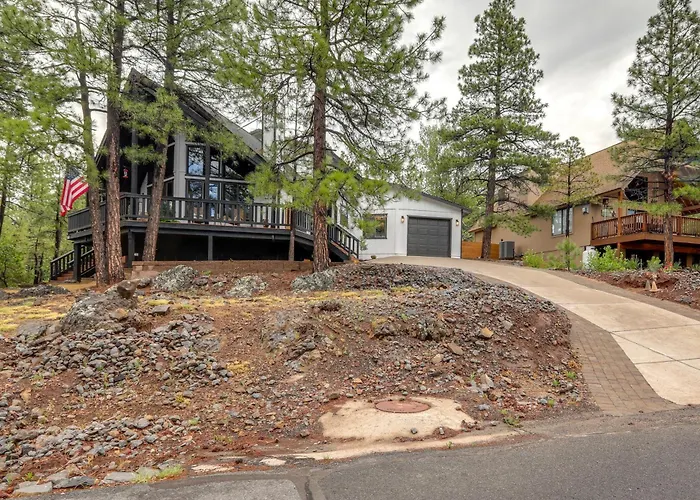 Holiday home Wraparound Deck & Poker Room: In Munds Park