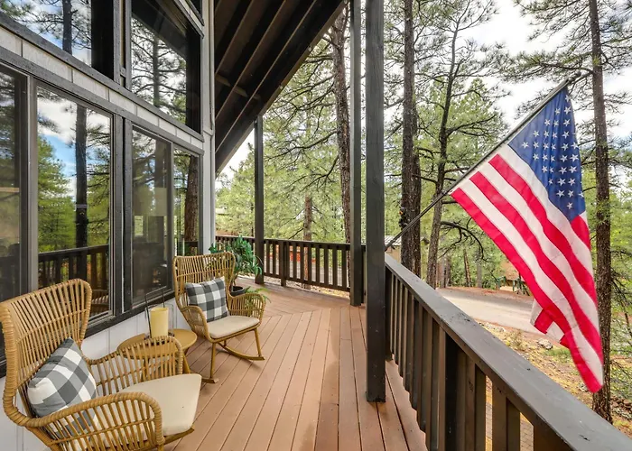 Wraparound Deck & Poker Room: In Holiday home