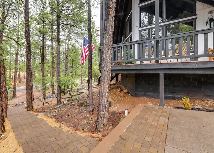 Wraparound Deck & Poker Room: In Holiday home